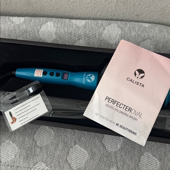 Calista Blue Heated Volumizing Brush